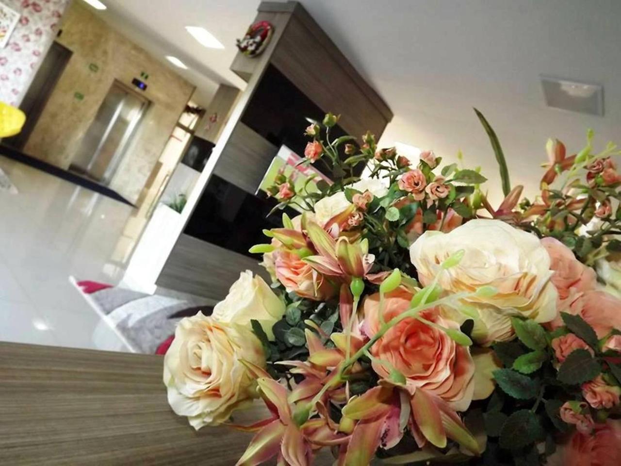Apartamento No Lagoa Quente Flat Service Caldas Novas Exterior photo